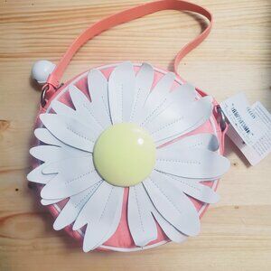 Moschino Imported Italian leather Daisy Bag in Pink with tags